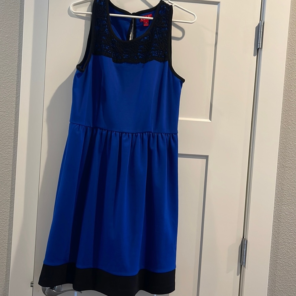Elle Lace & Blue Dress